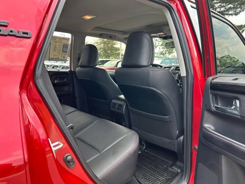 Used 2019 Toyota 4Runner TRD Off-Road Premium AWD/4WD image 15