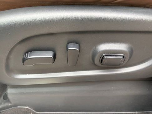 Used 2021 Nissan Titan Platinum Reserve w/ Moonroof Package image 25