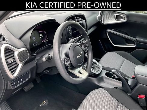 Certified 2023 Kia Soul LX w/ LX Technology Package FWD image 11