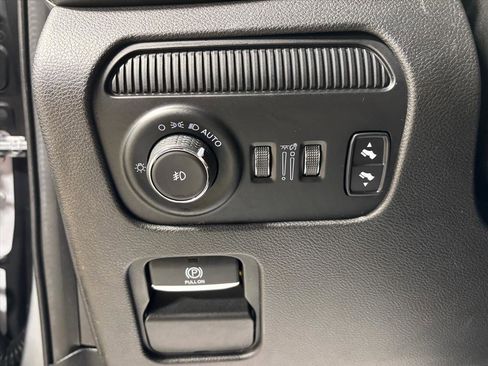 Used 2022 Jeep Wagoneer Series III w/ Premium Group I image 19