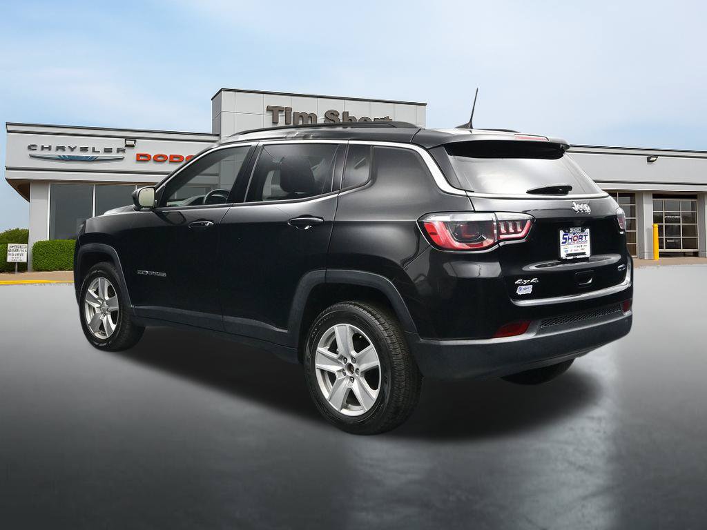 Used 2022 Jeep Compass Latitude w/ Convenience Group AWD/4WD image 3