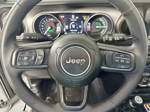 Used 2023 Jeep Wrangler Unlimited w/ Sun & Screen Package AWD/4WD image 21