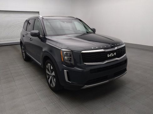 Used 2022 Kia Telluride EX w/ EX Premium Package FWD image 13