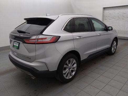 Used 2019 Ford Edge Titanium image 10