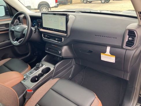 New 2025 Ford Bronco Sport Outer Banks image 12