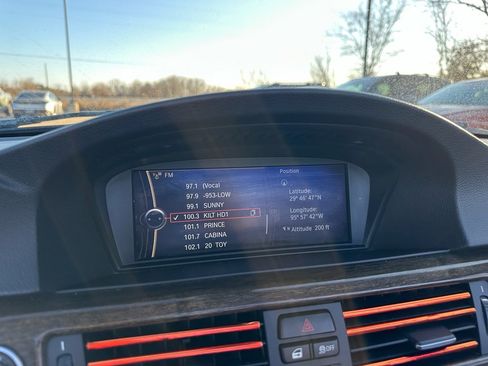 Used 2013 BMW 328i Convertible image 21