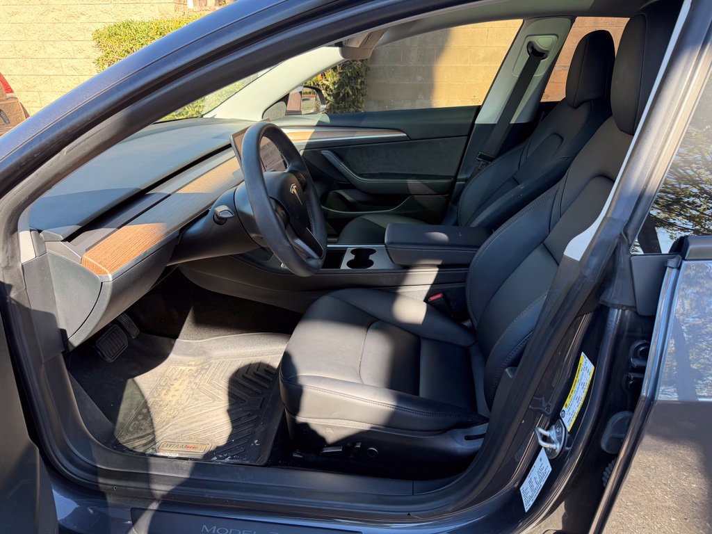 Used 2023 Tesla Model 3 Standard Range RWD image 19