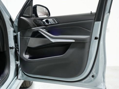 Used 2023 BMW X7 xDrive40i w/ Executive Package image 38