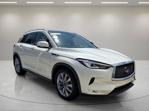 Used 2020 INFINITI QX50 Luxe w/ Navigation Package AWD/4WD image 22