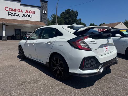 Used 2019 Honda Civic Sport image 4