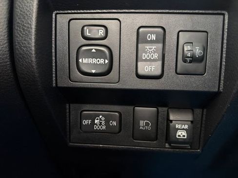 Used 2021 Toyota Tundra SR5 w/ SR5 Leather Package image 20