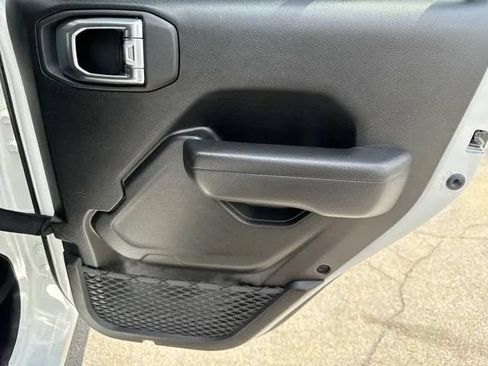 Used 2025 Jeep Wrangler Unlimited Sport AWD/4WD image 24