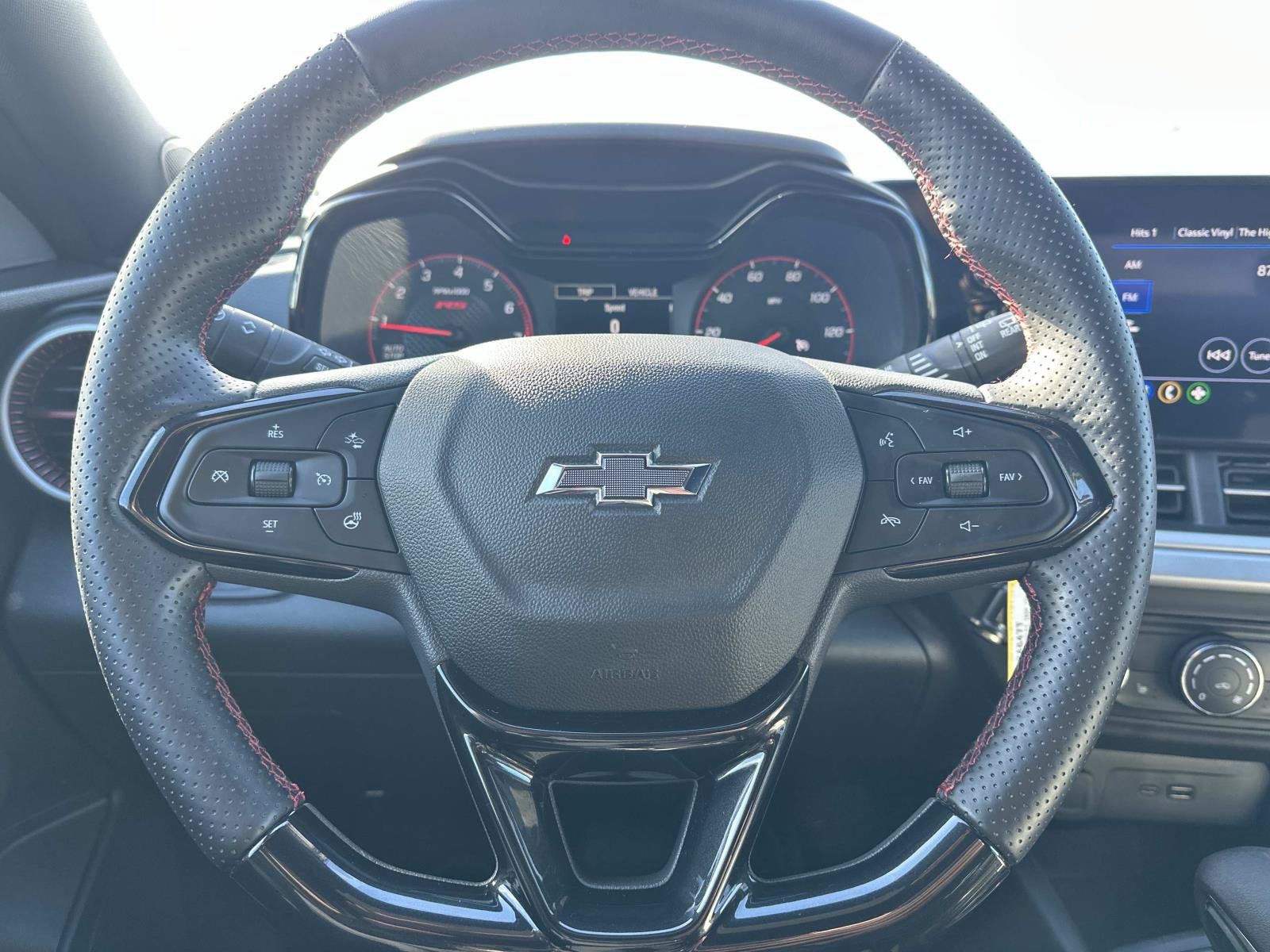 Used 2025 Chevrolet Trax RS w/ Driver Confidence Package FWD image 19