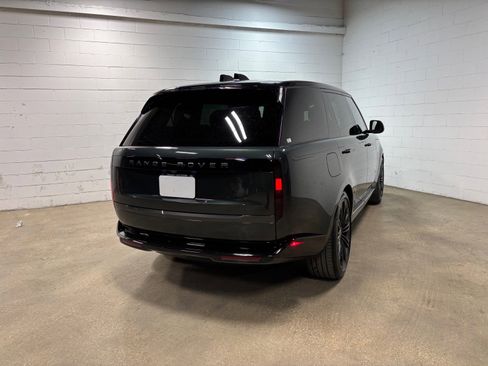 Used 2025 Land Rover Range Rover Long Wheelbase SE AWD/4WD image 7