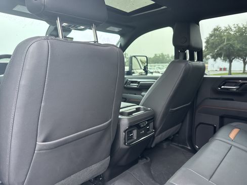 Used 2025 GMC Sierra 2500 AT4 w/ AT4 Premium Plus Package AWD/4WD image 26