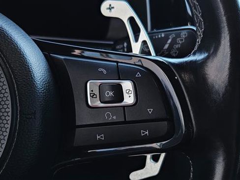 Used 2018 Volkswagen Golf R 4-Door image 12