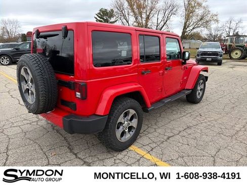 Used 2017 Jeep Wrangler Unlimited Sahara w/ Dual Top Group image 4