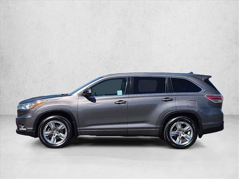 Used 2014 Toyota Highlander Limited Platinum AWD/4WD image 9
