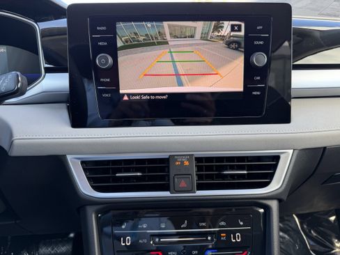 New 2026 Volkswagen Taos SE FWD image 20