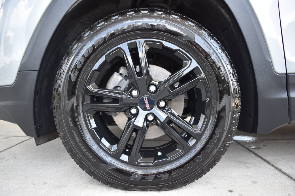 Used 2024 GMC Terrain AT4 w/ Tech Package AWD/4WD image 14