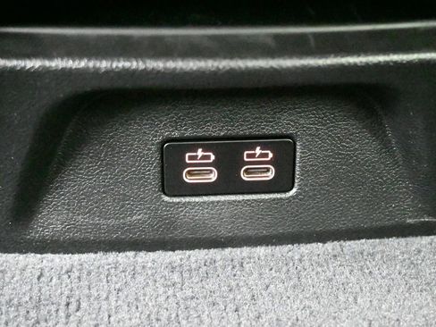 Used 2024 BMW X3 sDrive30i w/ Premium Package w/ZPA image 21