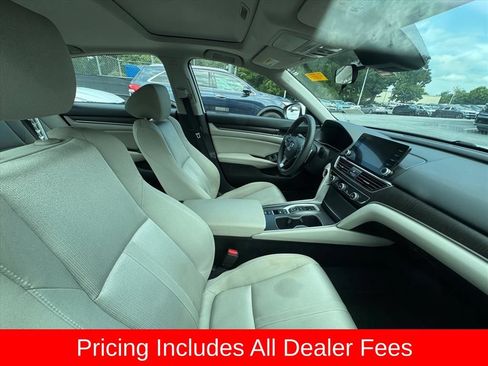 Used 2019 Honda Accord EX image 4