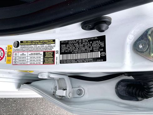 Used 2018 Toyota Camry XSE FWD image 33