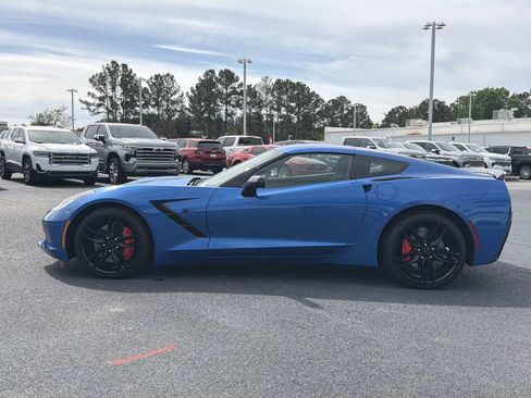 Used 2016 Chevrolet Corvette Stingray Coupe w/ 2LT Preferred Equipment Group RWD image 7