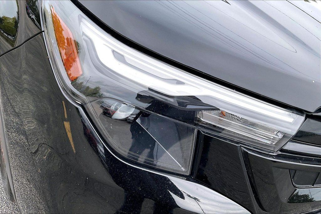 Used 2025 Subaru Forester Sport AWD/4WD image 32