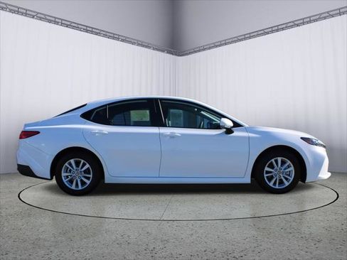 Certified 2025 Toyota Camry LE image 9