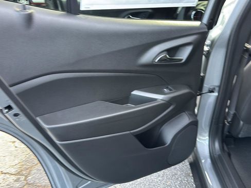 New 2026 Chevrolet Trax RS w/ Sunroof Package image 15