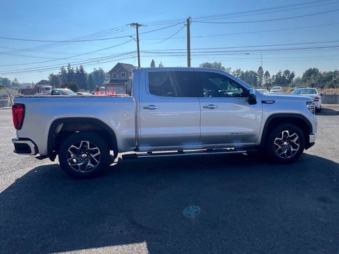 Used 2022 GMC Sierra 1500 SLT w/ SLT Premium Plus Package AWD/4WD image 18