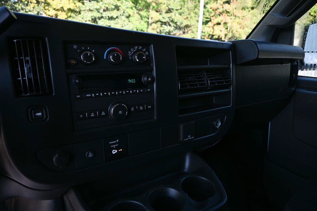 Used 2025 GMC Savana 2500 w/ Driver Convenience Package RWD image 13
