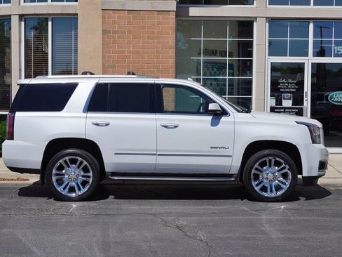 Used 2017 GMC Yukon Denali w/ Open Road Package AWD/4WD image 6