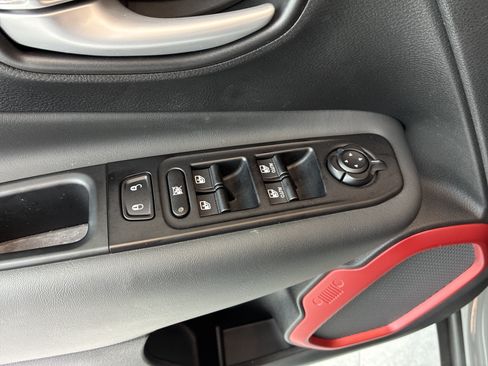 Certified 2023 Jeep Renegade Trailhawk w/ Sun/Sound Group AWD/4WD image 20