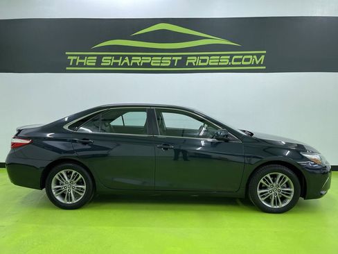 Used 2017 Toyota Camry SE image 11