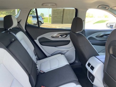 Used 2024 GMC Terrain SLE w/ Driver Convenience Package FWD image 21