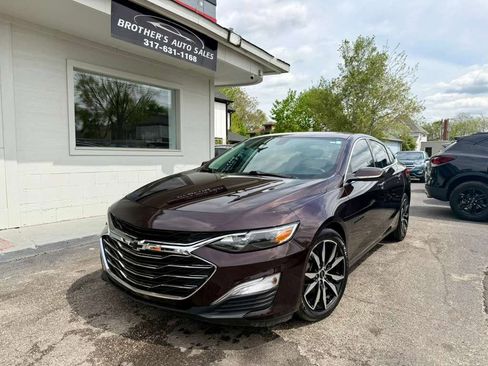 Used 2021 Chevrolet Malibu RS FWD image 2