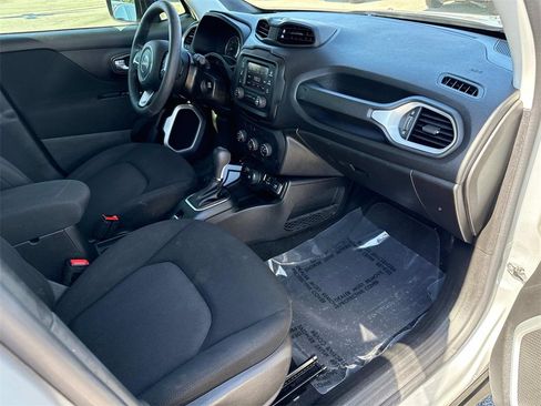 Used 2020 Jeep Renegade Sport image 27