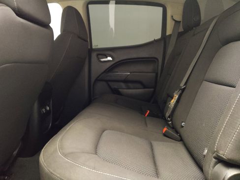 Used 2021 Chevrolet Colorado LT RWD image 18