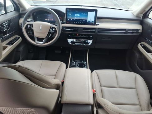 Certified 2023 Lincoln Corsair Standard w/ Equipment Group 101A image 10