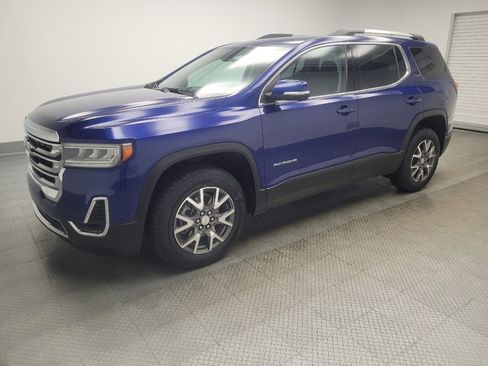 Used 2023 GMC Acadia SLE w/ Driver Convenience Package FWD image 2
