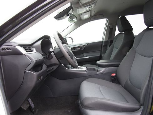 Certified 2025 Toyota RAV4 XLE AWD/4WD image 11