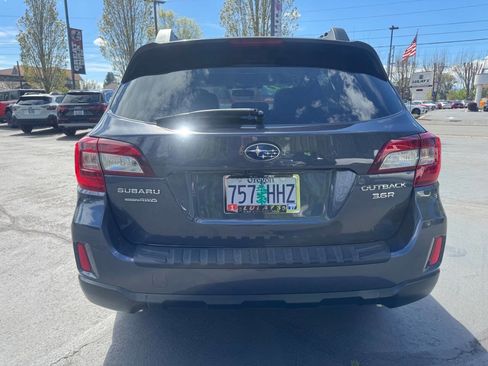 Used 2015 Subaru Outback 3.6R Limited image 4