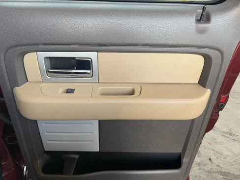 Used 2010 Ford F150 XLT image 19