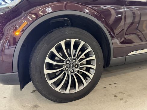 Used 2022 Lincoln Aviator AWD w/ Premium Package image 7