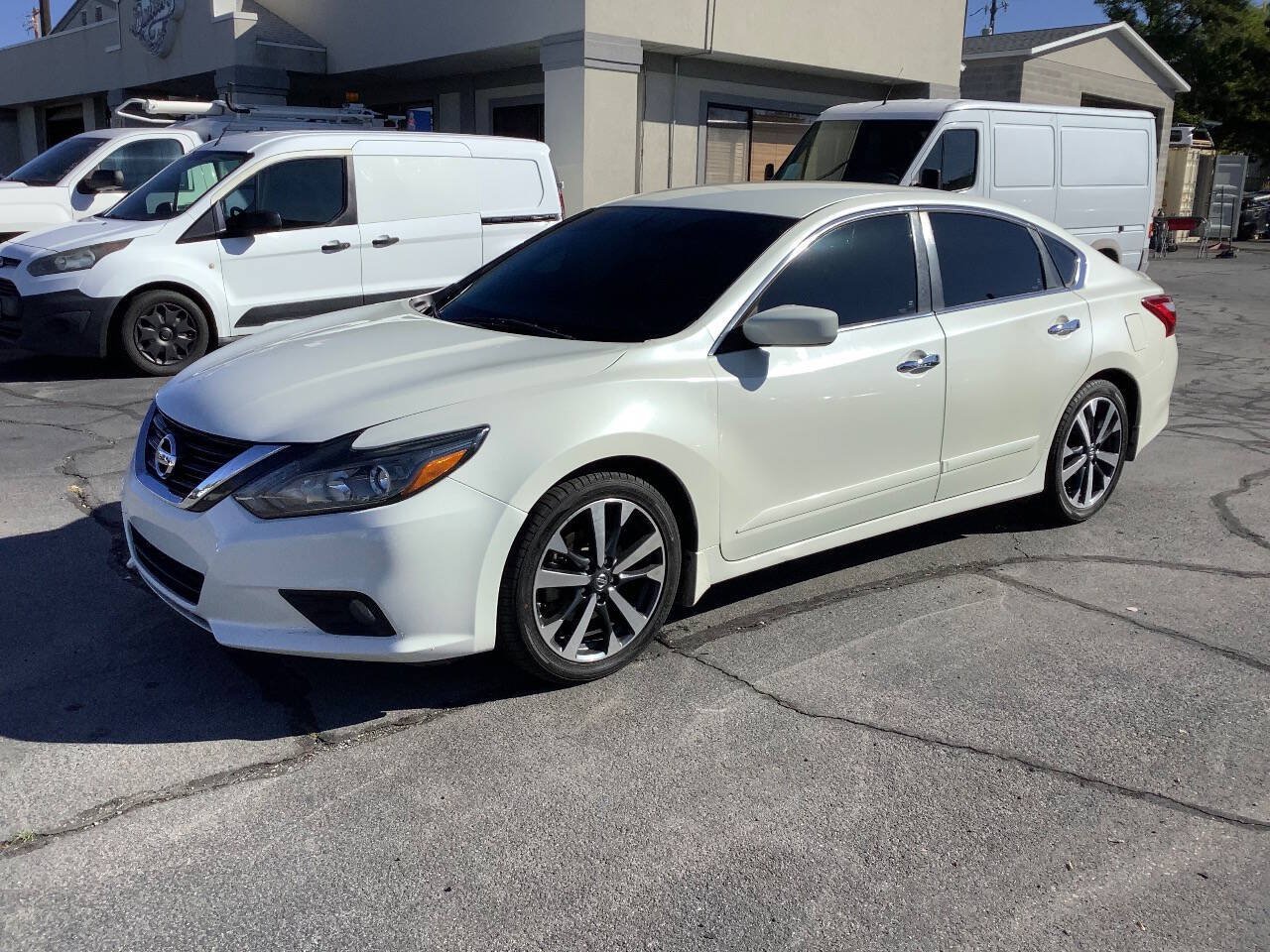 Used 2017 Nissan Altima 3.5 SR FWD image 22