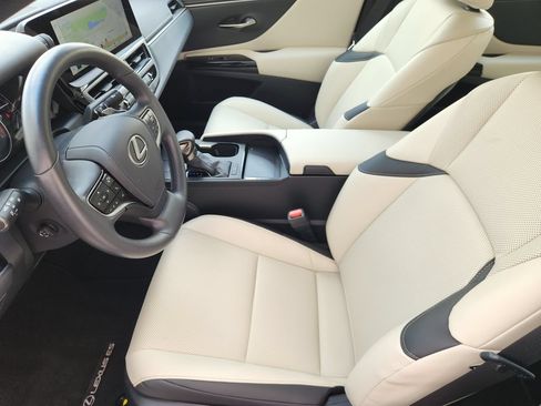 Used 2025 Lexus ES 350 w/ Premium Package FWD image 13