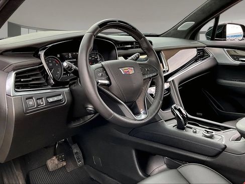Used 2025 Cadillac XT6 Premium Luxury w/ Platinum Package AWD/4WD image 13