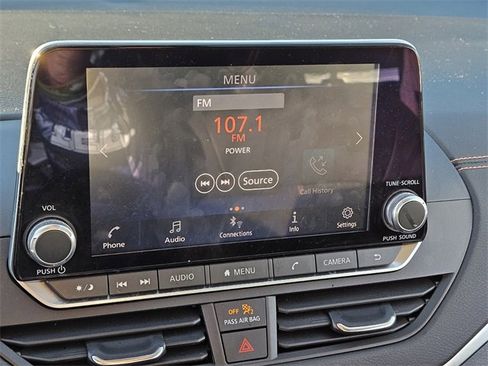 Used 2021 Nissan Altima 2.5 SR w/ SR Premium Package image 19